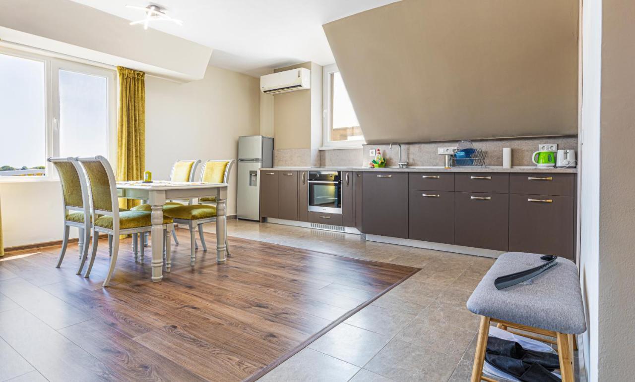 Fancy 1Bd Penthouse With Terrace Near The Centre By Flat Mаnager Apartman Plovdiv Kültér fotó